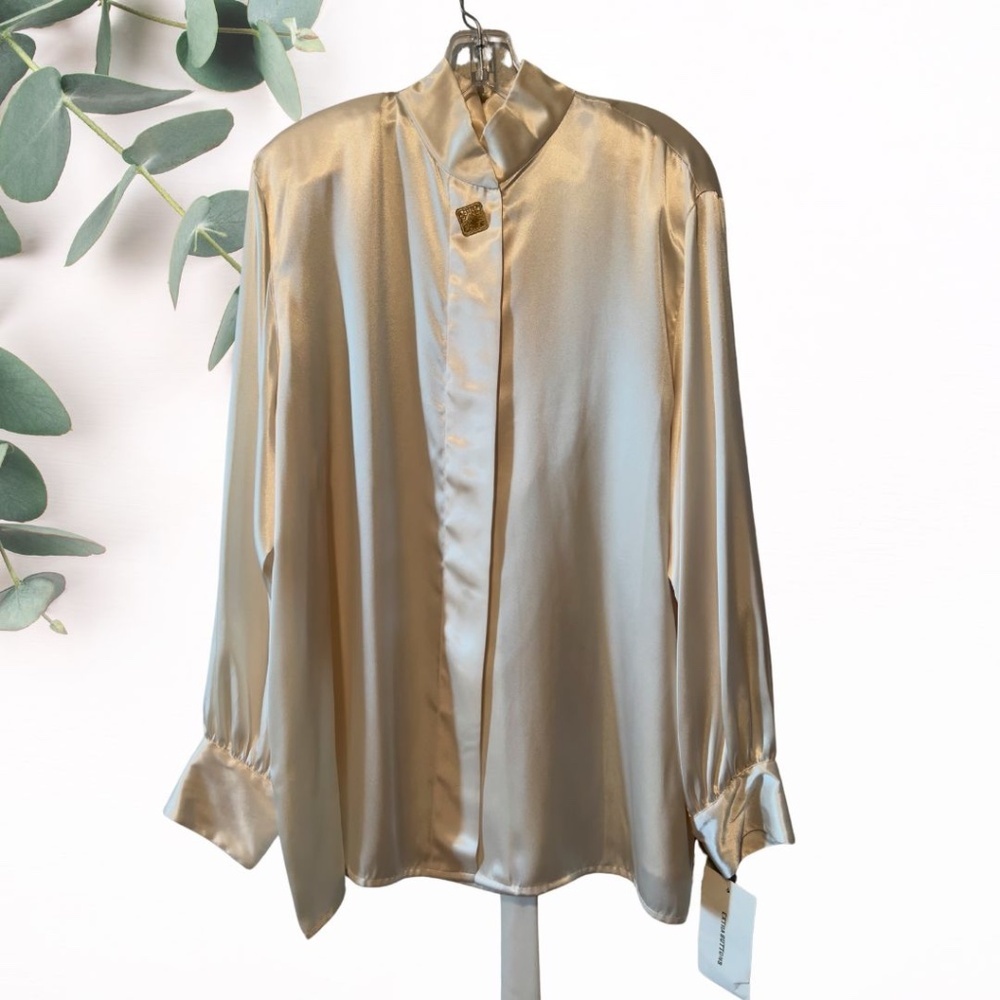 Elegant Ivory Satin Blouse - Sophisticated Style in Size 18!